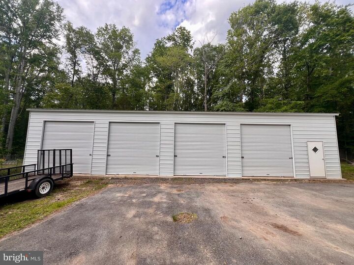 Property Photo: 7 Rosehaven Street VA 22556