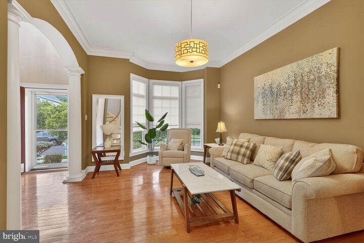 Property Photo:  414 Summer Garden Way  MD 20850 