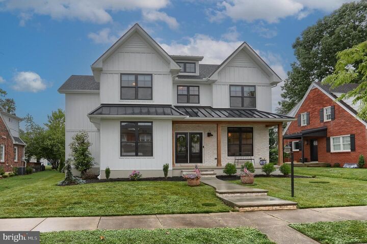 Property Photo:  212 W Areba Avenue  PA 17033 