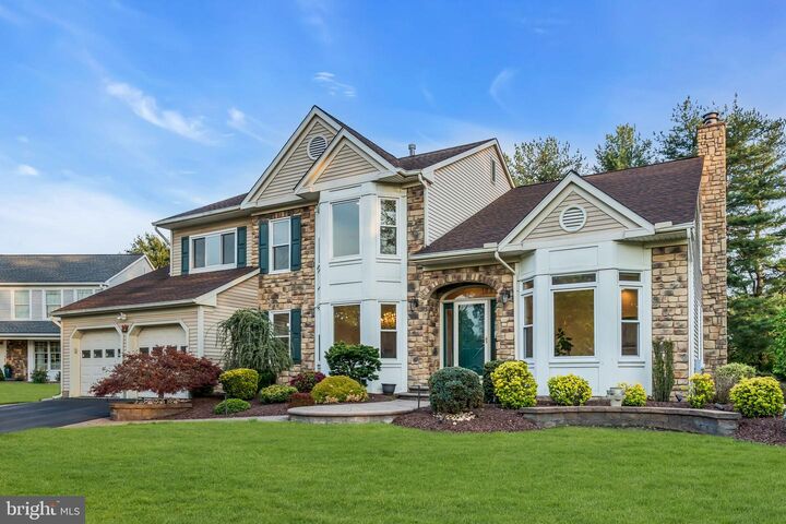Property Photo:  14 Hancock Court  NJ 08536 