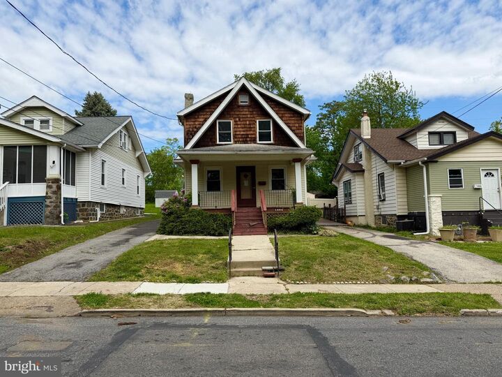 Property Photo:  1404 Elmwood Avenue  PA 19079 