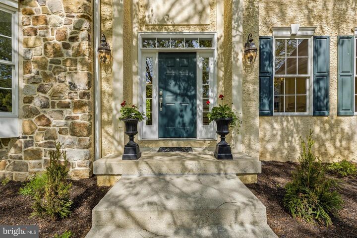 Property Photo:  19 W Branch Lane  PA 19382 