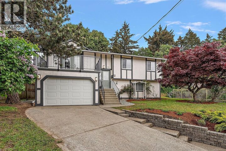 Property Photo: 3042 Shoreview Drive BC V9B 4K6