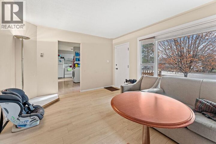 Property Photo:  2310 Greenfield Avenue  BC V2B 4P4 