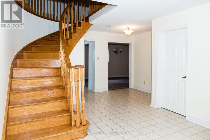 Property Photo:  11 Foster Crescent  ON L1R 1W1 