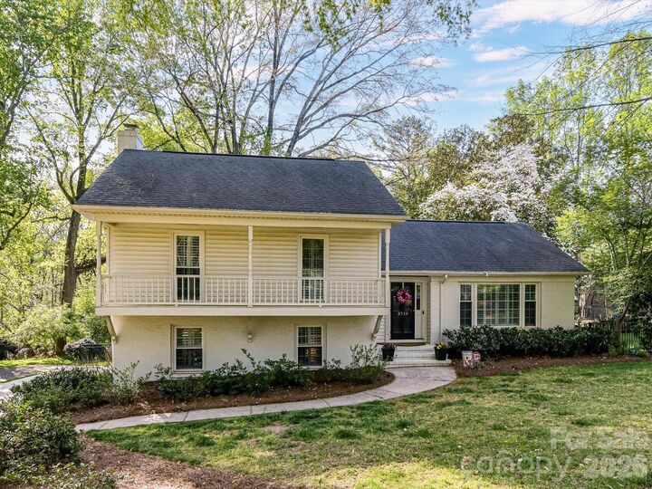 Property Photo: 3719 Huckleberry Road NC 28210