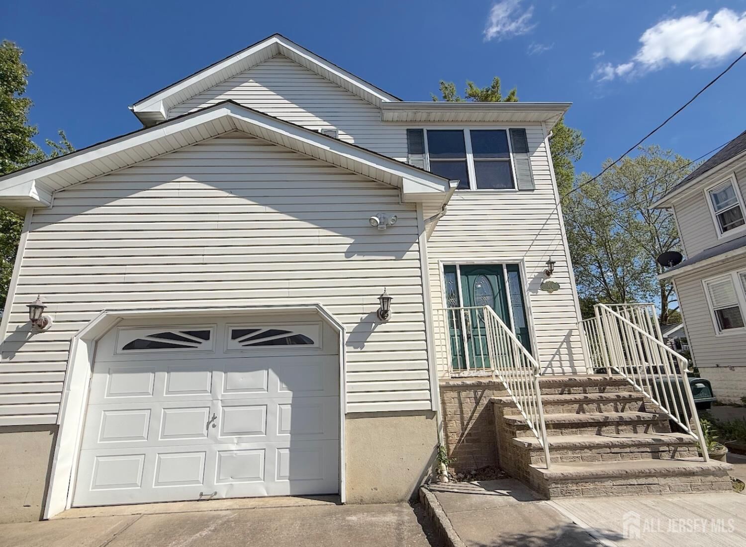 Property Photo:  104 George Street  NJ 08882 