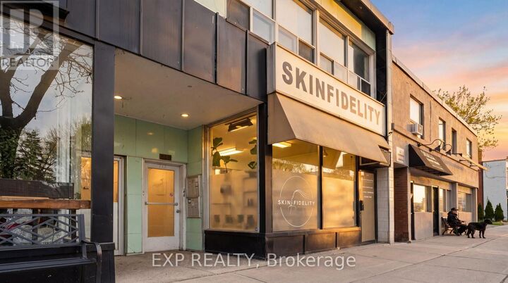 Property Photo:  213 Lakeshore Road East  ON L5G 1G5 