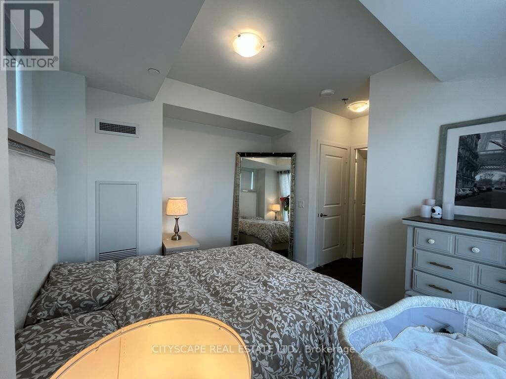 Property Photo:  4675 Metcalfe Avenue 309A  ON L5M 0Z8 