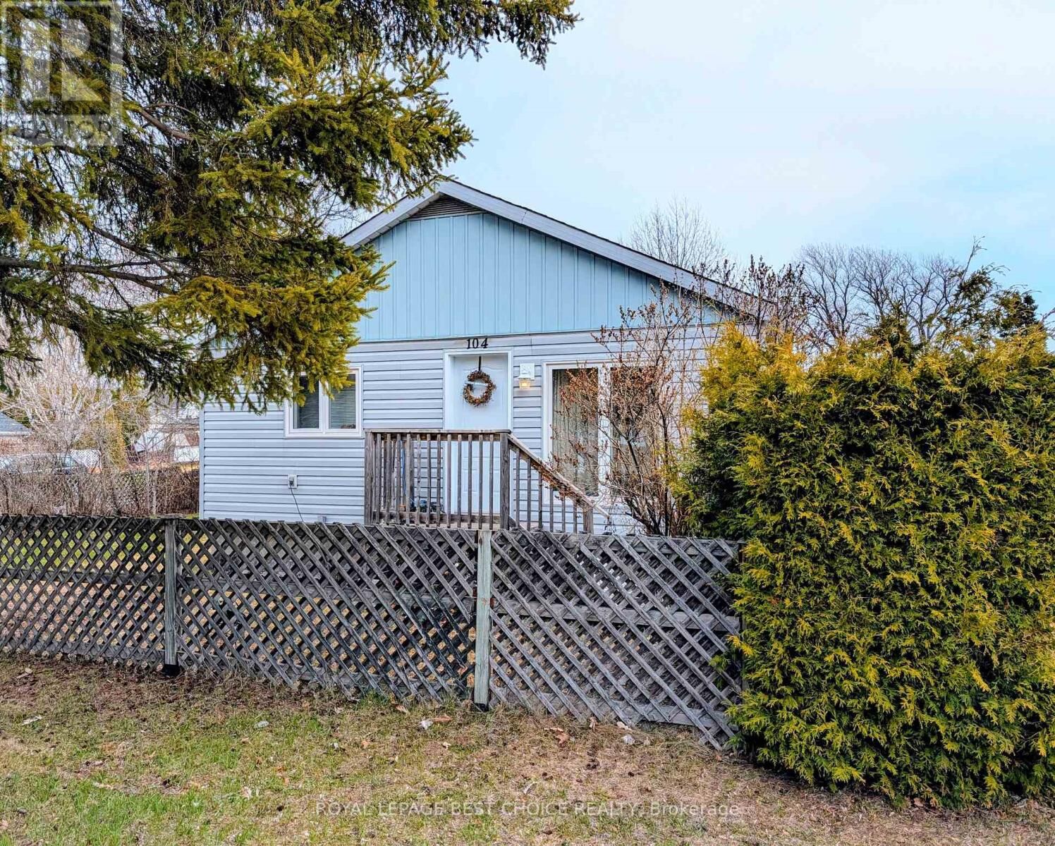 Property Photo:  104 Station Street  ON P0J 1R0 