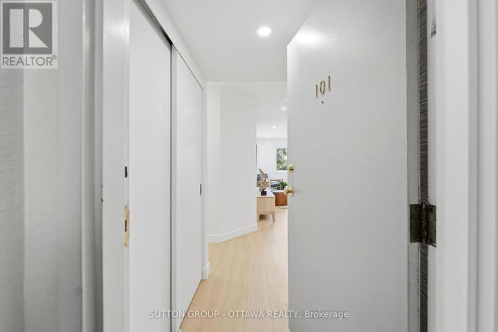Property Photo:  268 Lorry Greenberg Drive 101  ON K1T 3K1 
