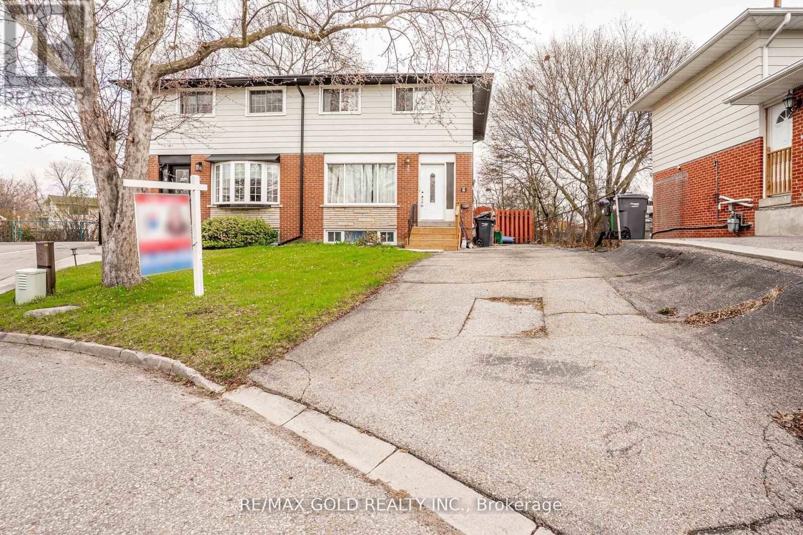 Property Photo:  9 Mordon Court  ON L6V 2B5 