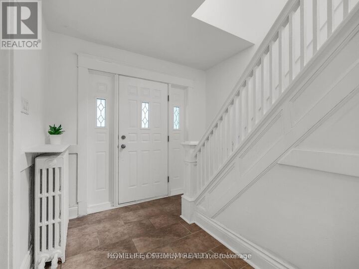Property Photo:  35 Bayfield Avenue  ON L8H 3M5 