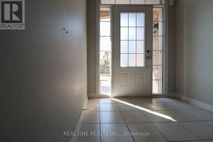 Property Photo:  180 Sunset Terrace  ON L4H 4S1 