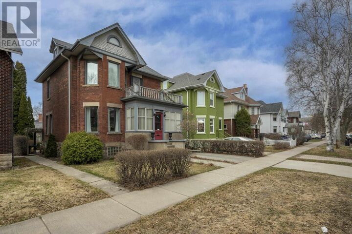 Property Photo:  327 Catherine St  ON P7E 1K7 