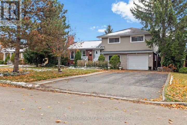 Property Photo:  163 Centre Street South  ON N6J 1T7 