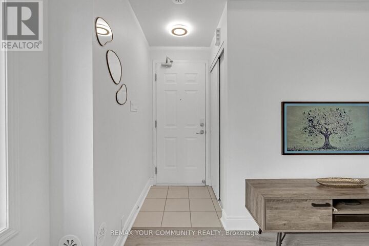 Property Photo:  17 Coneflower Crescent 218  ON M2R 0A5 