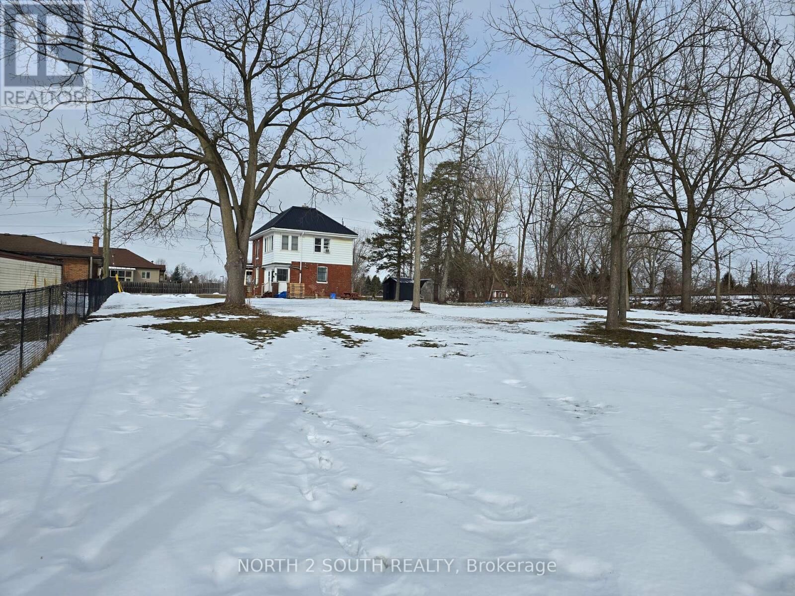 Property Photo:  21 Johnson Road  ON N3S 7E8 