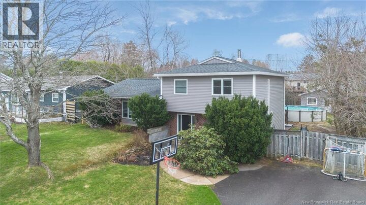Property Photo:  31 Pineridge Avenue  NB E3C 1C6 