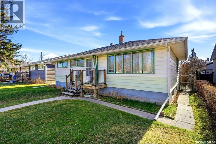Property Photo:  2641 Park Street  SK S4N 2H3 