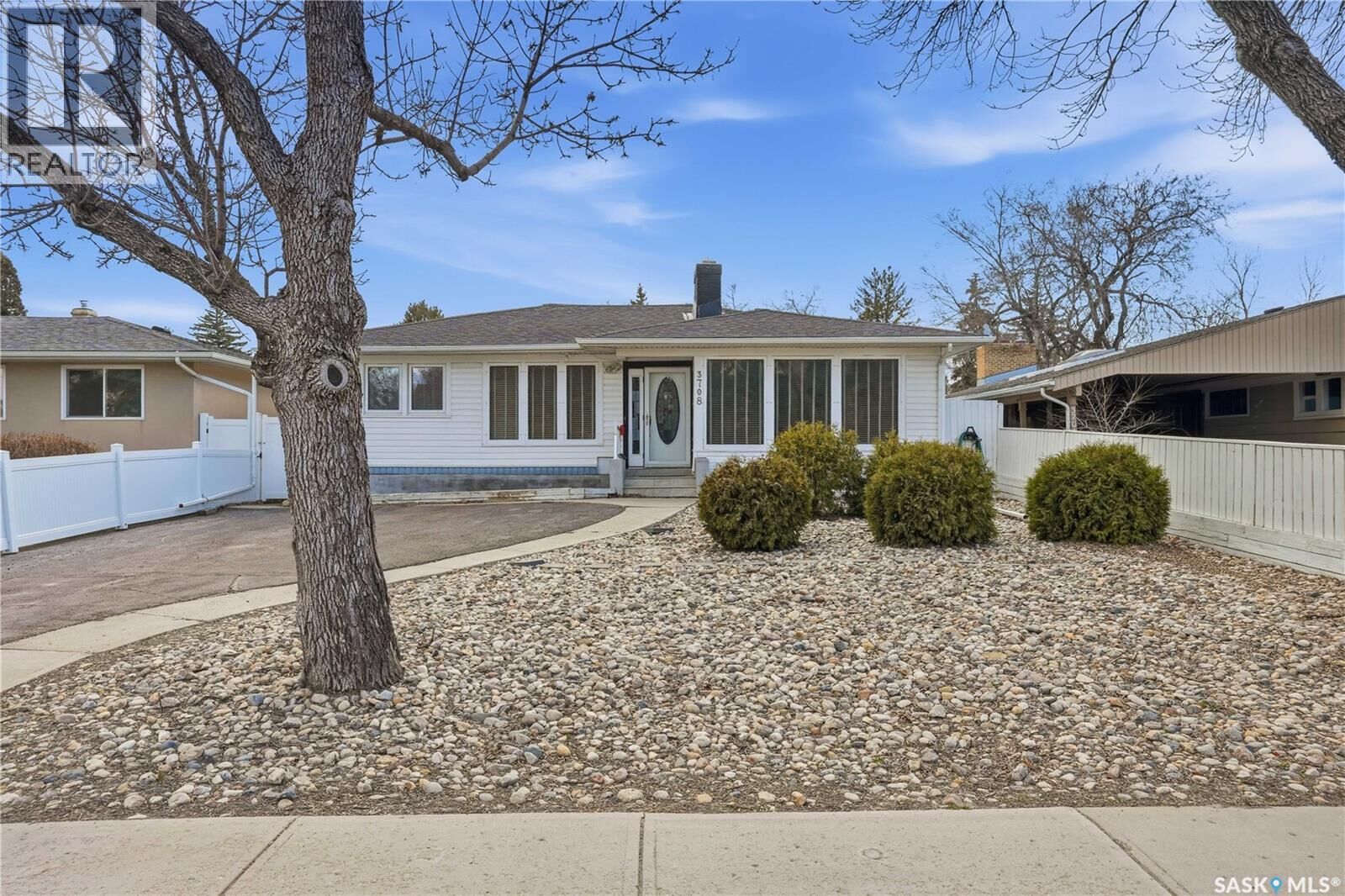 Property Photo:  3708 Albert Street  SK S4S 3P9 