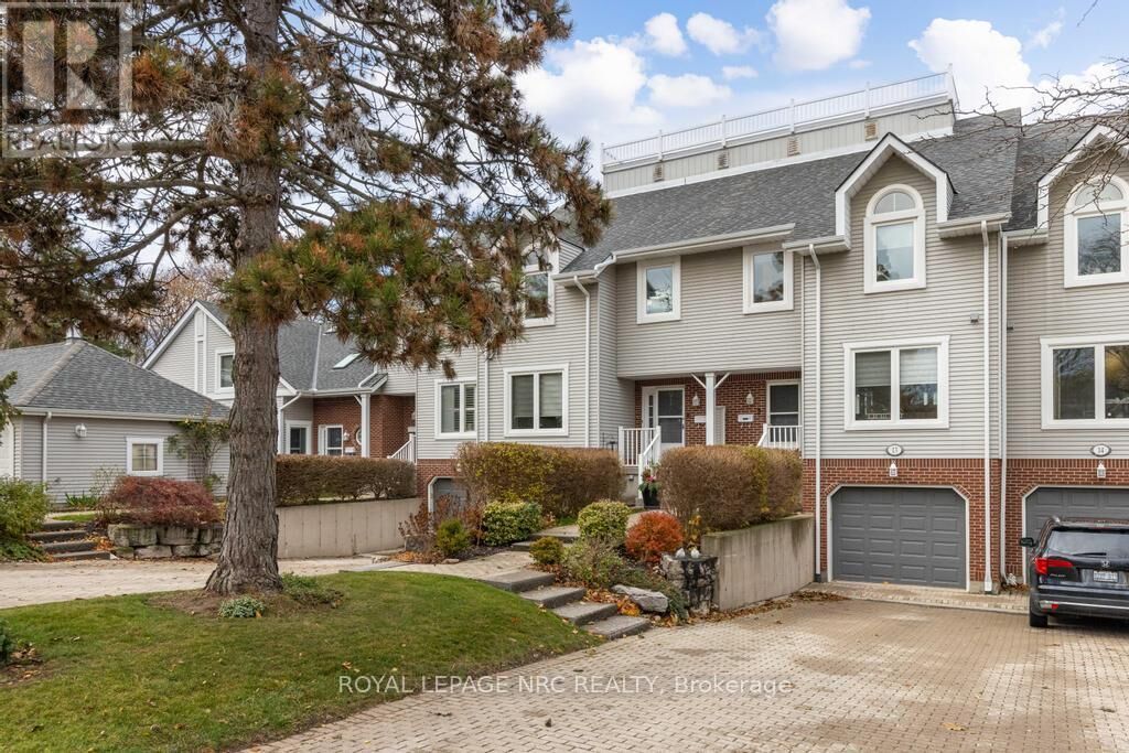 Property Photo:  1 Lakeside Drive 13  ON L2M 1P3 