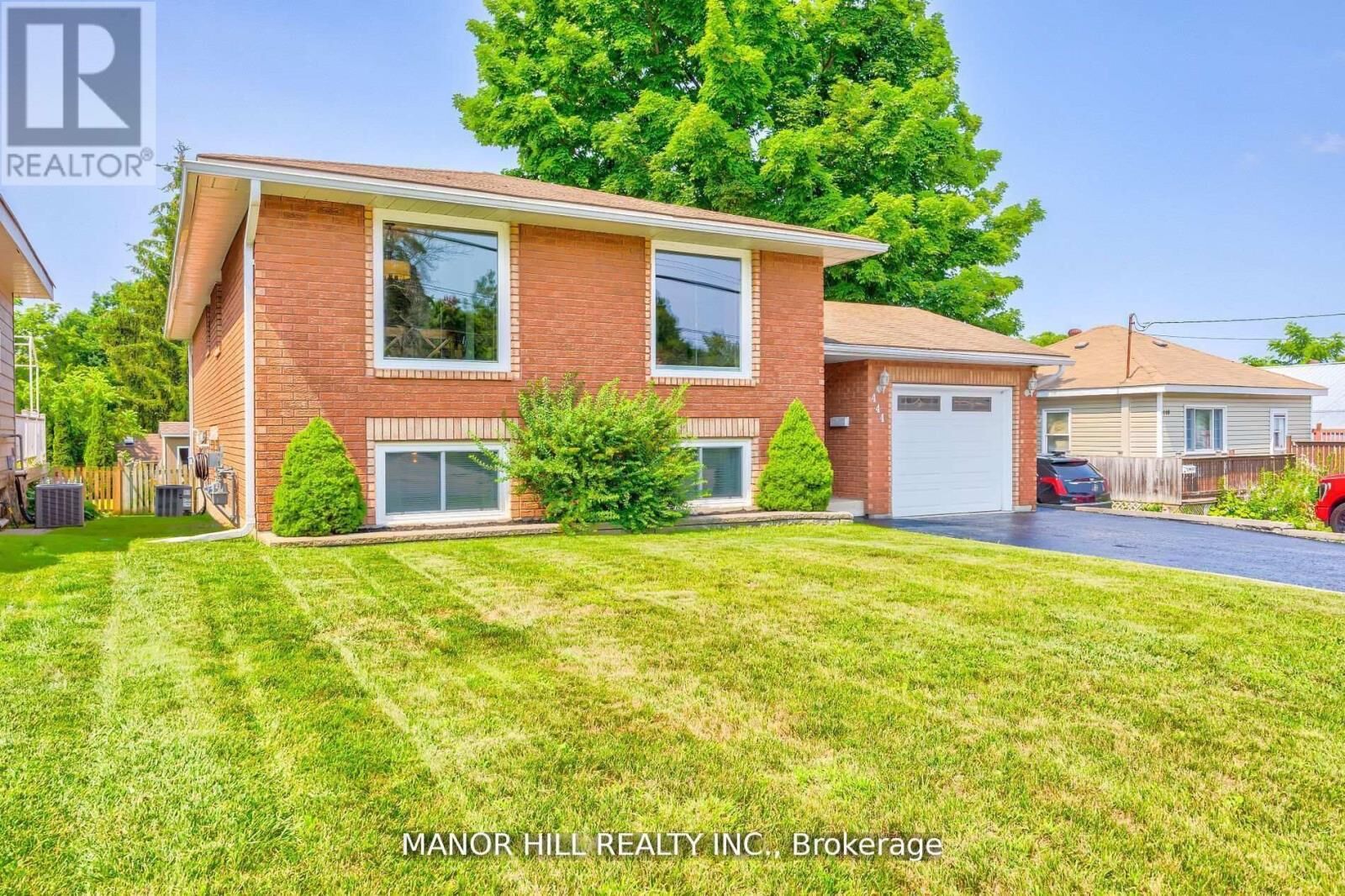 Property Photo:  444 William Street  ON L4R 2S6 