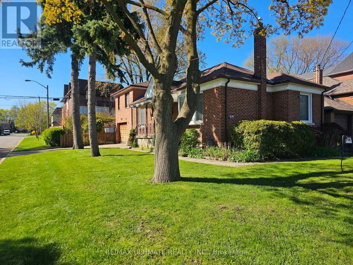 Property Photo:  519 Douglas Avenue  ON M5M 1H7 