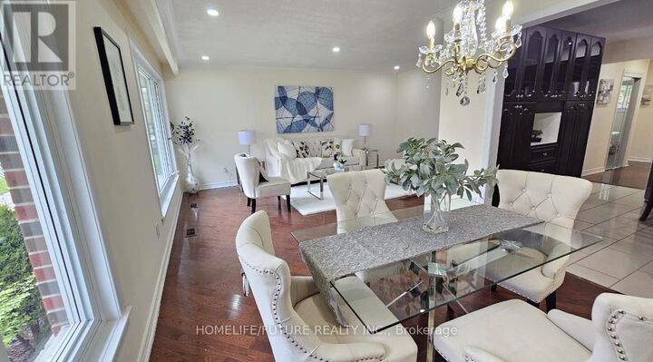 Property Photo:  9 Faraday Drive  ON M1H 2R9 