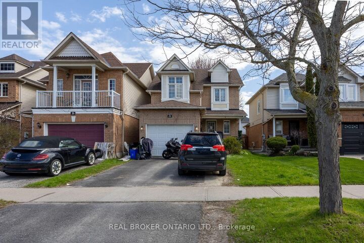 Property Photo:  43 Madden Place  ON L1C 5K3 