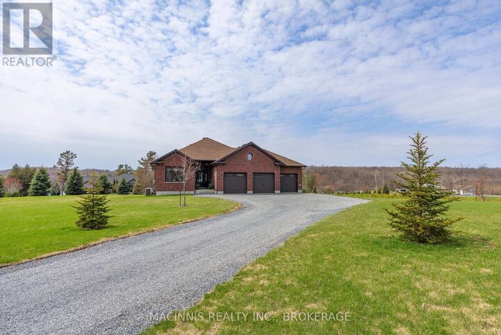 Property Photo:  4 Sandstone Court  ON K0H 1H0 