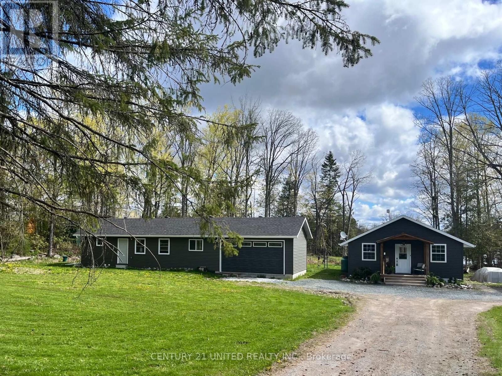 Property Photo:  472 Canal Road  ON K0L 1L0 
