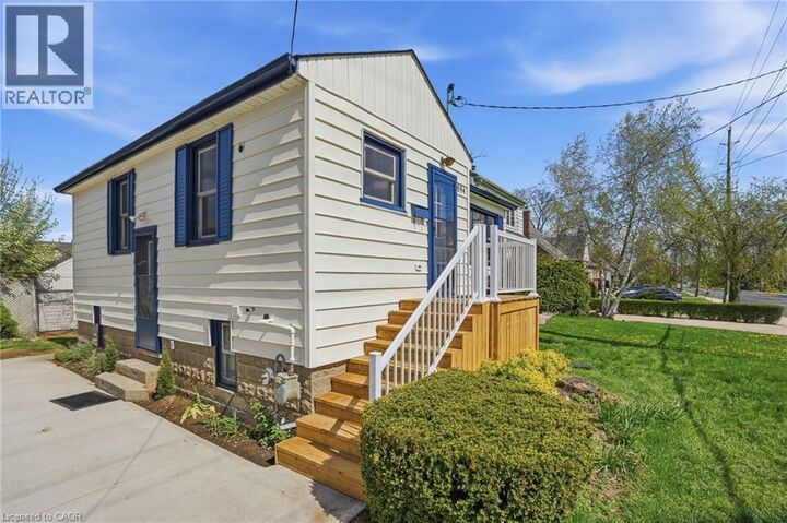 Property Photo:  894 Garth Street  ON L9G 4K9 