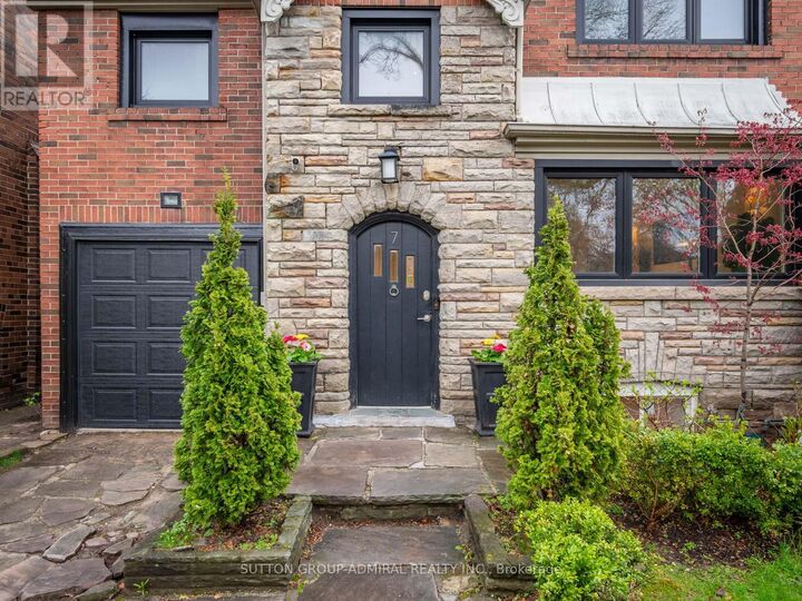 Property Photo:  7 Glenarden Road  ON M6C 3J8 