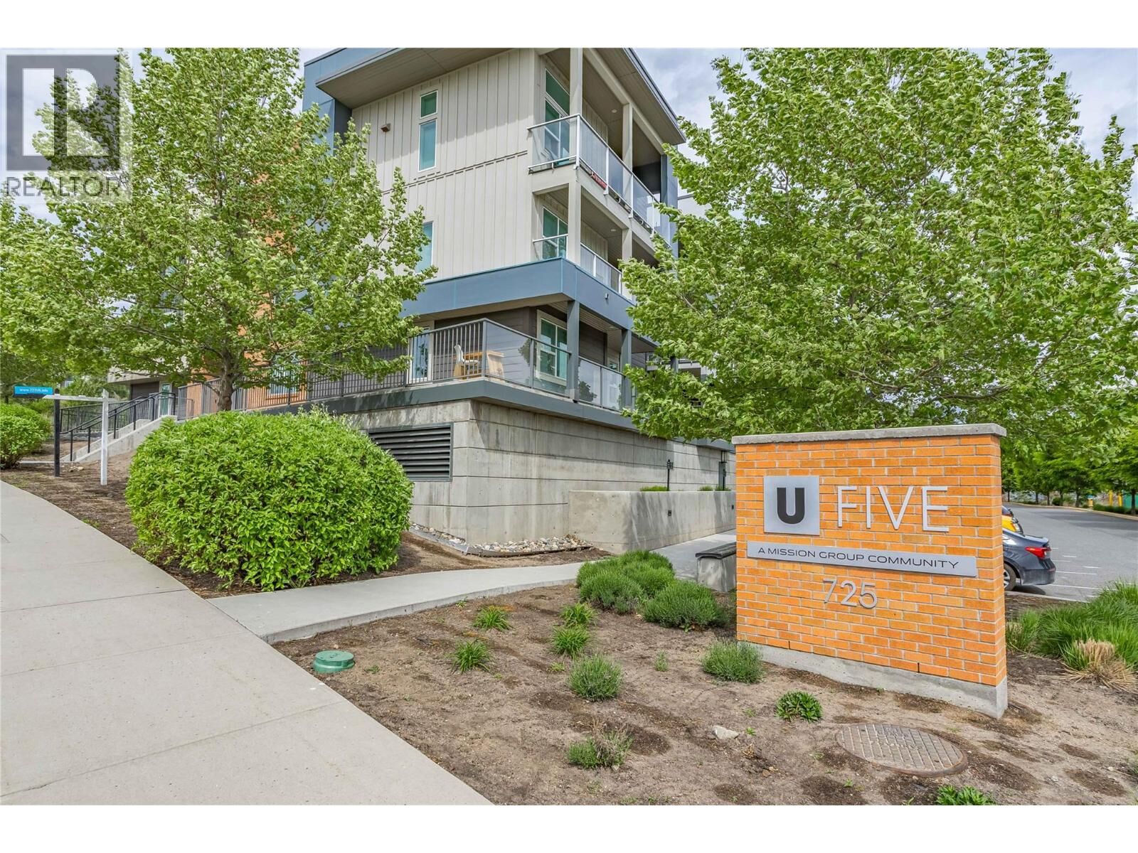 Property Photo:  725 Academy Way 222  BC V1V 3A4 
