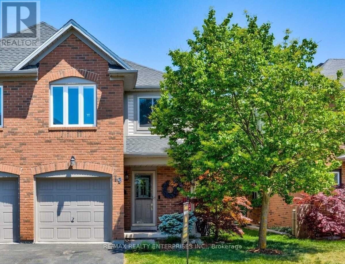 Property Photo:  2920 Headon Forest 19  ON L7M 4H1 