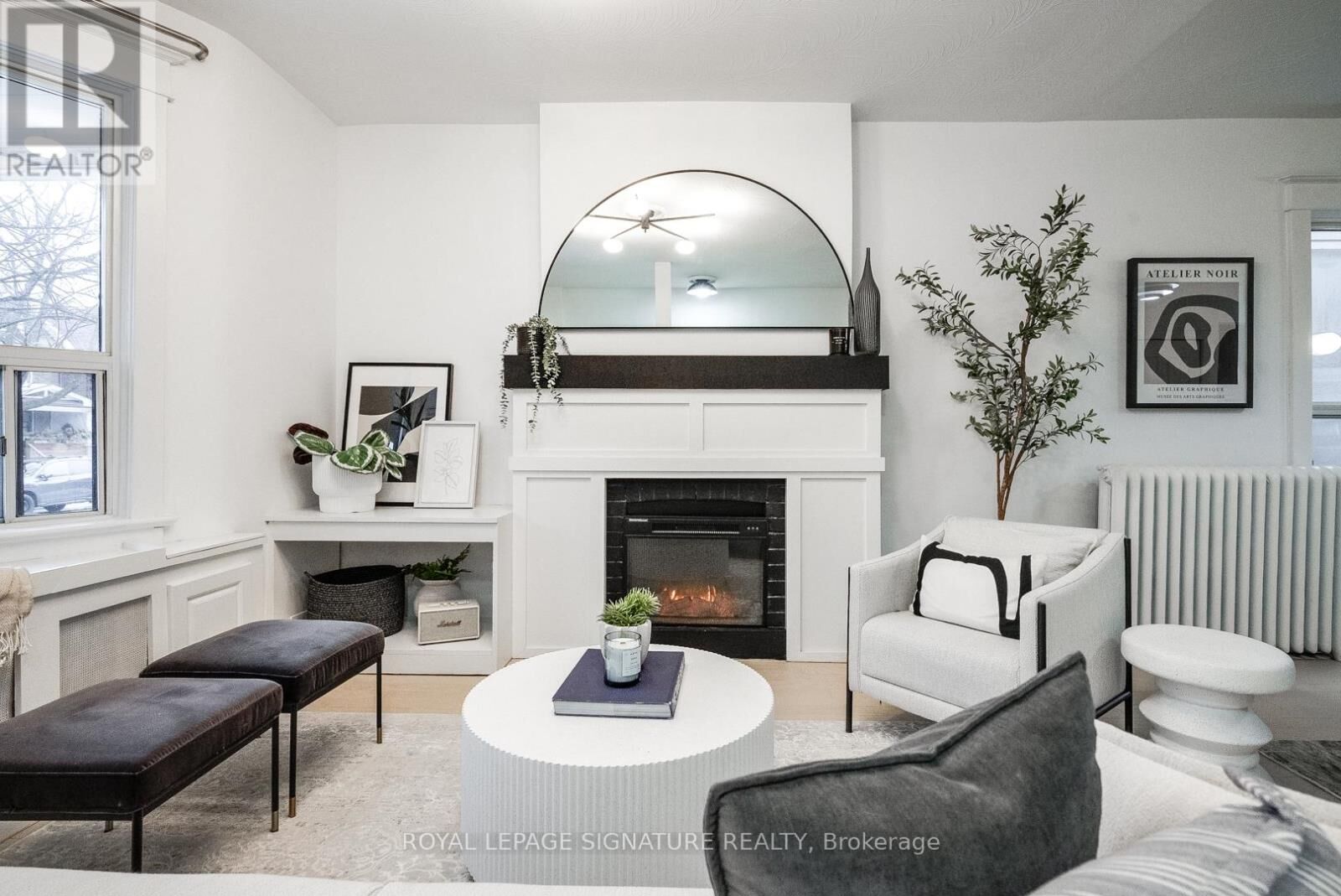 Property Photo:  216 Parkmount Road Upper  ON M4J 4V6 