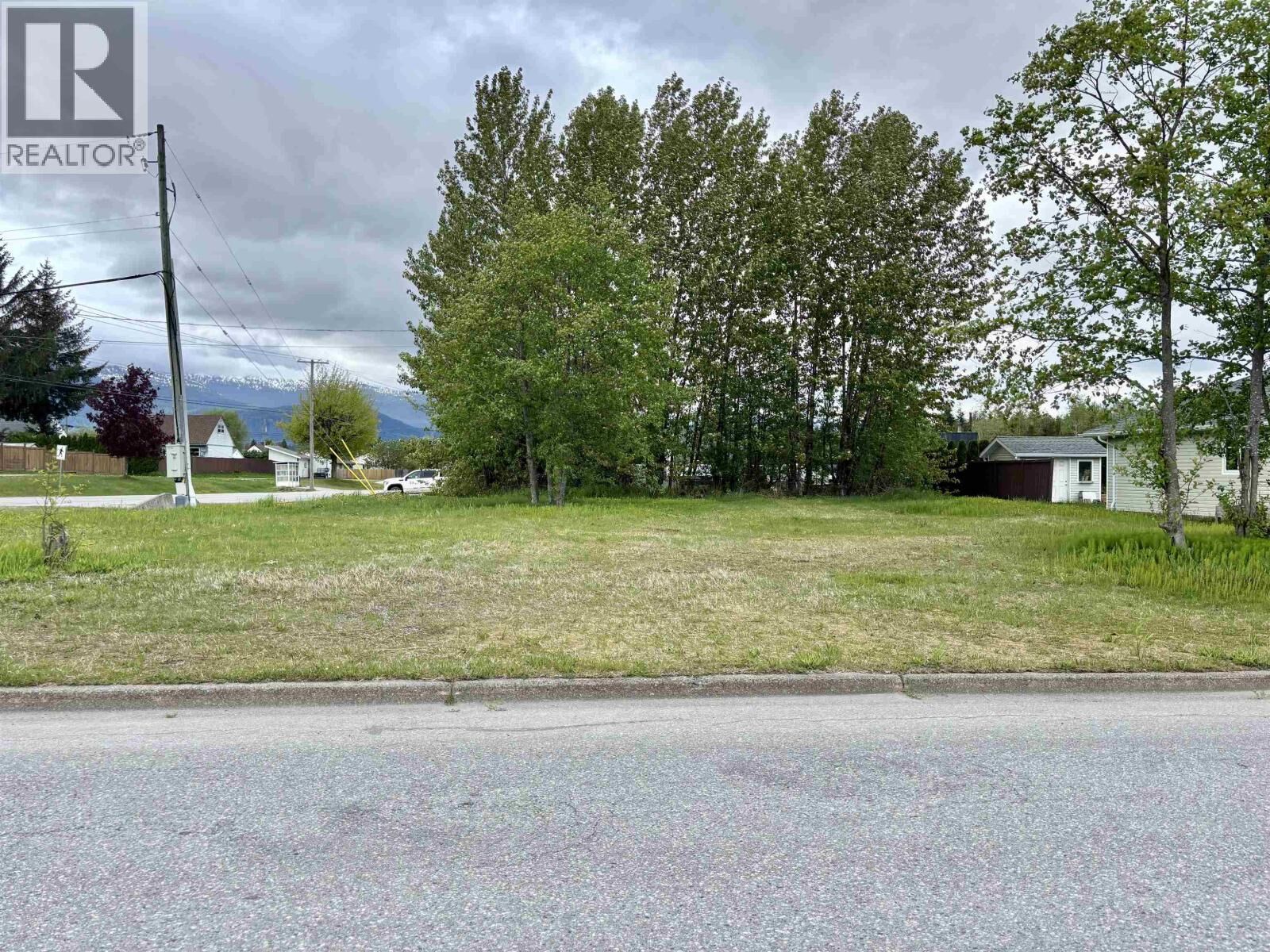 Property Photo:  4 Wakita Avenue  BC V8C 2S1 