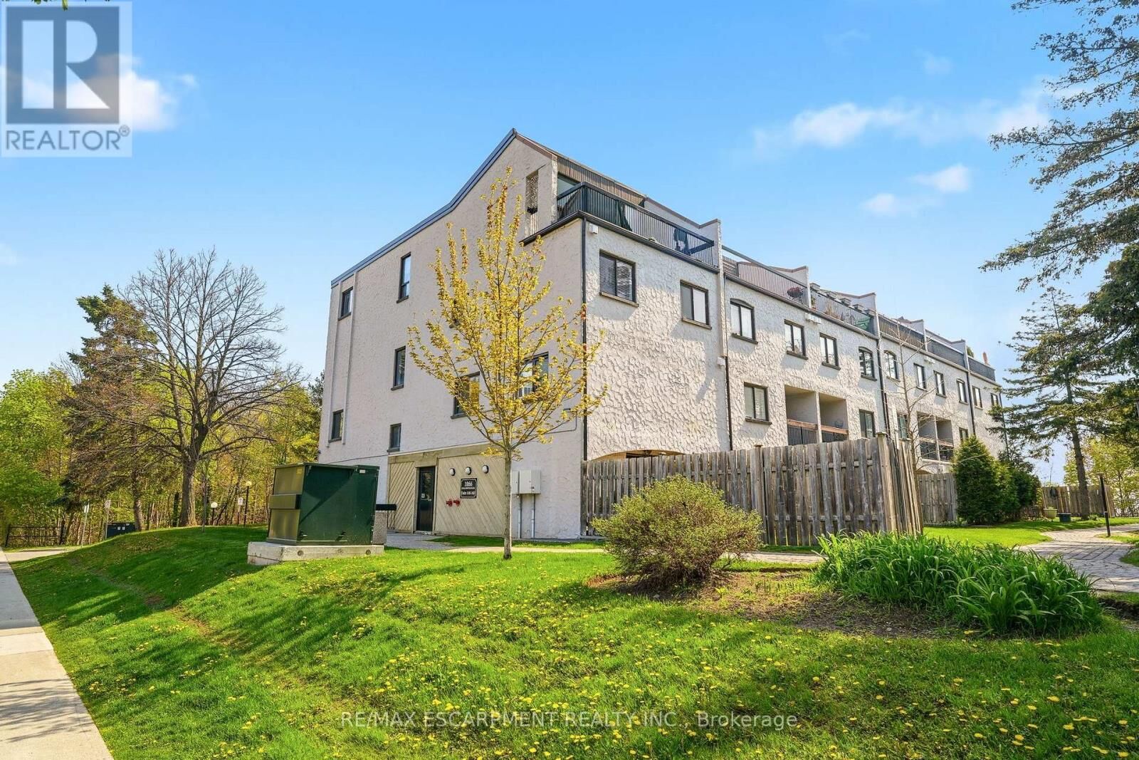 Property Photo:  1066 Falgarwood Drive 154  ON L6H 2P3 