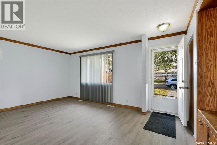 Property Photo:  182 Hamilton Street N  SK S4R 2Y7 