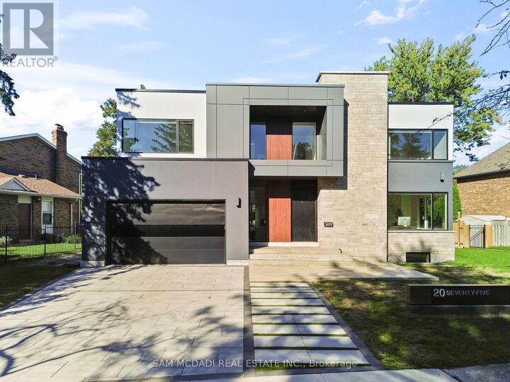 Property Photo:  2075 Shawanaga Trail  ON L5H 3Z3 