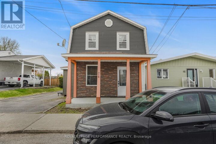 Property Photo:  314 Laurier Street  ON K6A 2A4 
