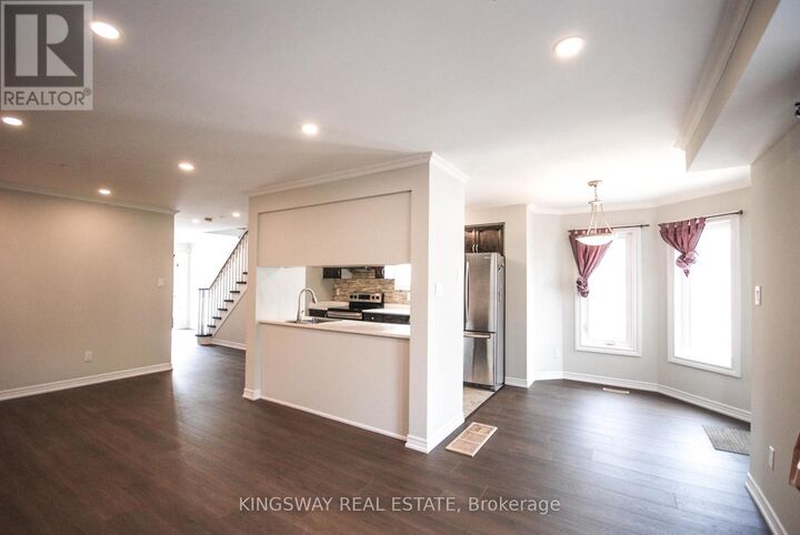 Property Photo:  1485 Torrington Drive 10  ON L5V 1Y3 