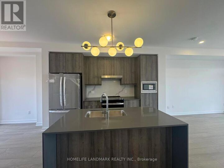 Property Photo:  17 Bancroft Lane  ON L4E 1M1 