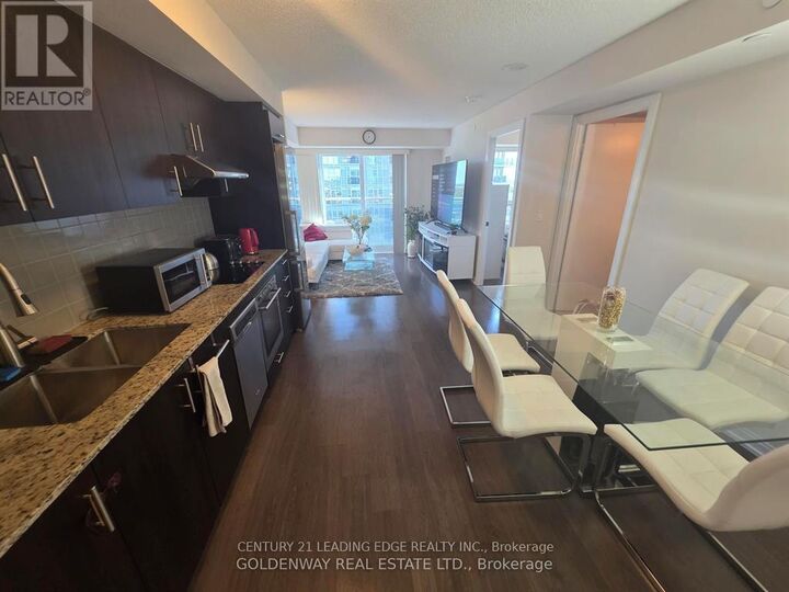 Property Photo:  255 Village Green Square 1401  ON M1S 0L7 