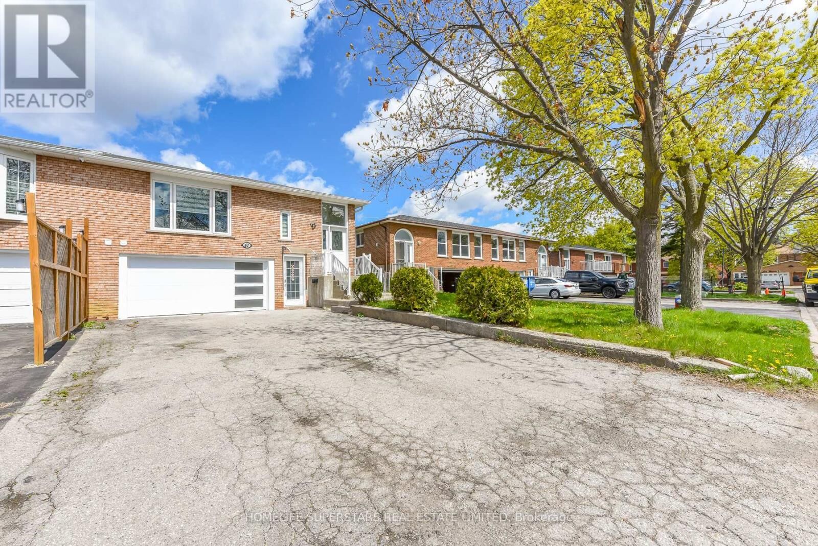 Property Photo:  47 Jade Crescent  ON L6S 3G9 