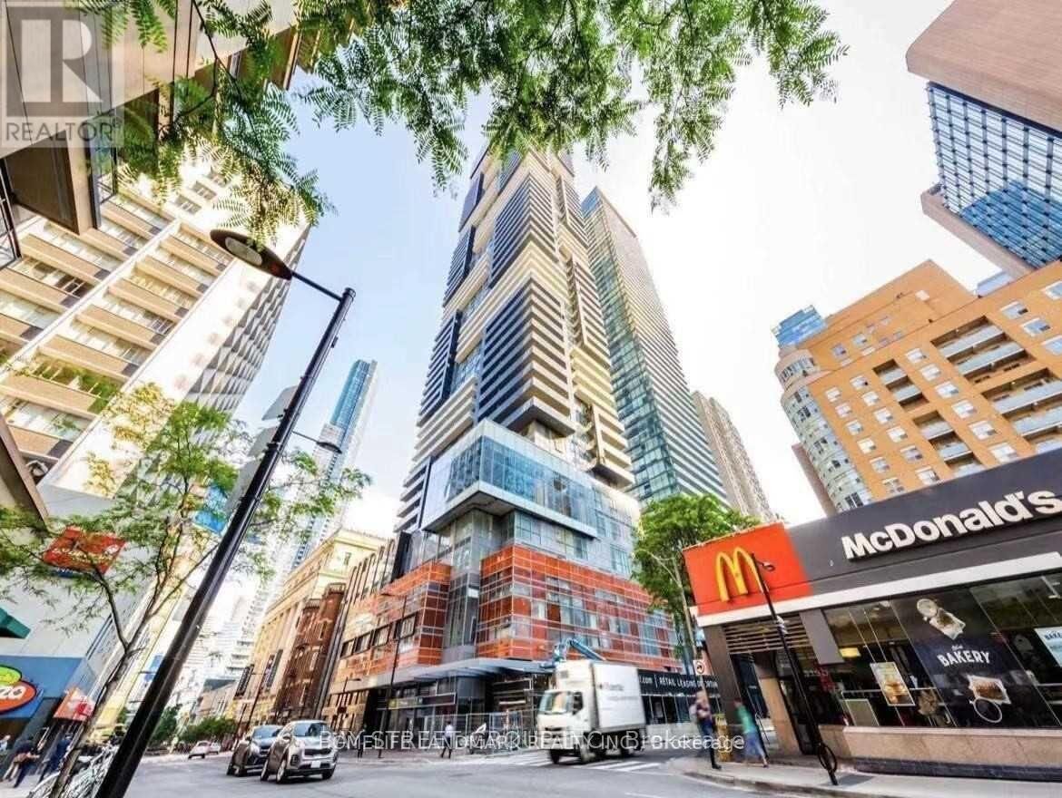 Property Photo:  7 Grenville Street 3808  ON M4Y 0E9 