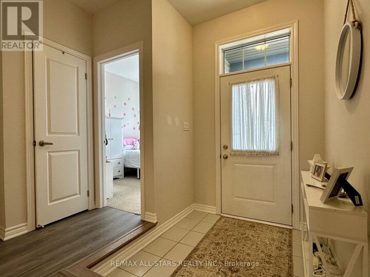 Property Photo:  17 Lakewood Crescent 3  ON K0M 1A0 