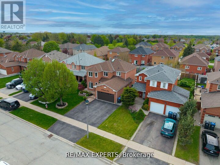 Property Photo:  36 Berrydown Drive Southeast  ON L7E 1P9 
