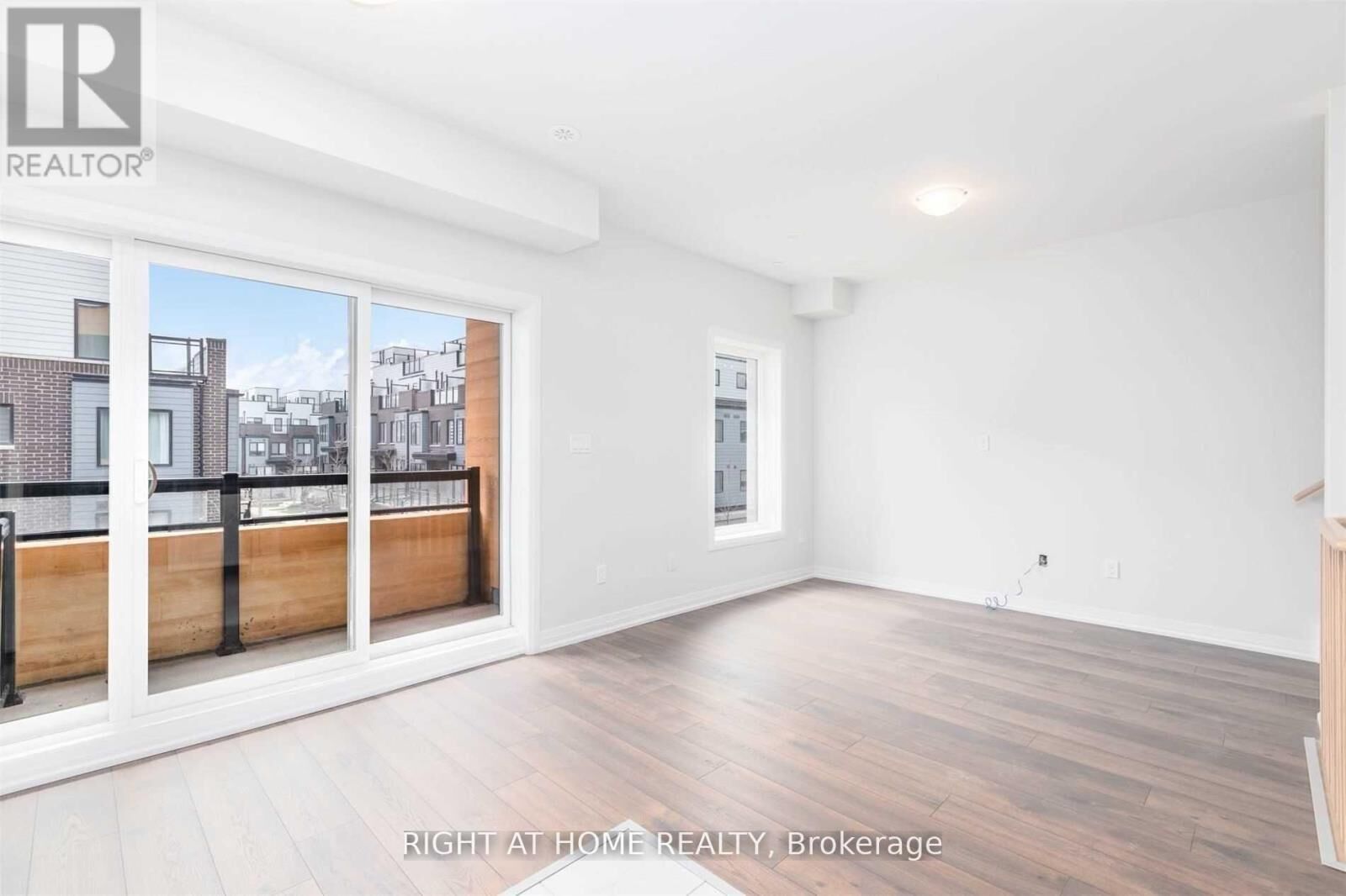 Property Photo:  1145 Journeyman Lane 238  ON L5J 0B5 